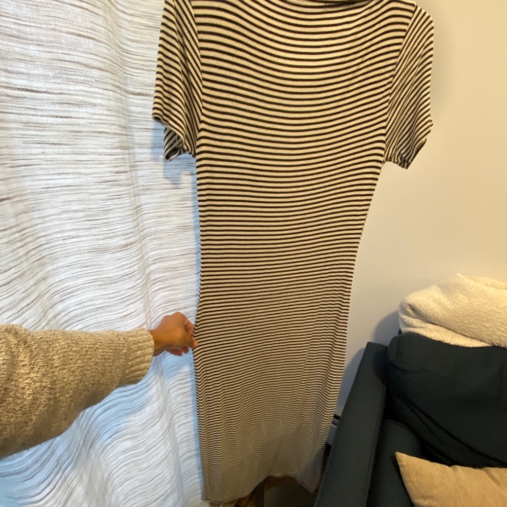 Summer Striped Fitting Midi Dress - Medium
